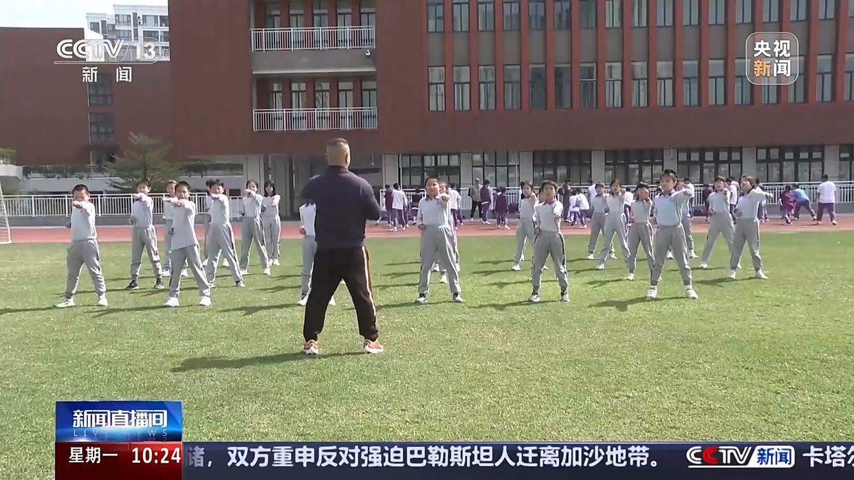 莱茵河畔的